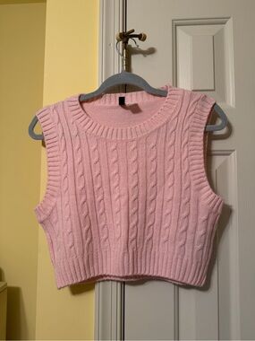 H&M Sweater Vest
